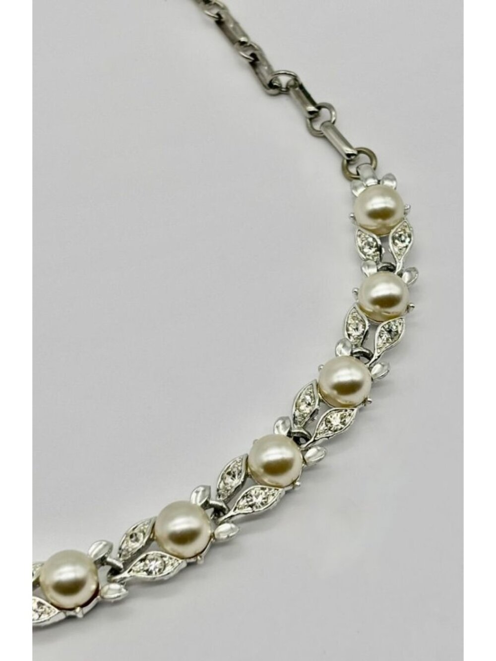 Vintage Lisner Choker Faux Pearl Pave Rhinestone W/Silver-Tone Adjustable Signed - Picture 11 of 16